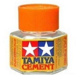 Colle liquide Tamiya 87012 (orange HEXAGONALE °